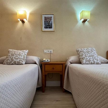 Hostal Atienzar Albacete Luaran gambar