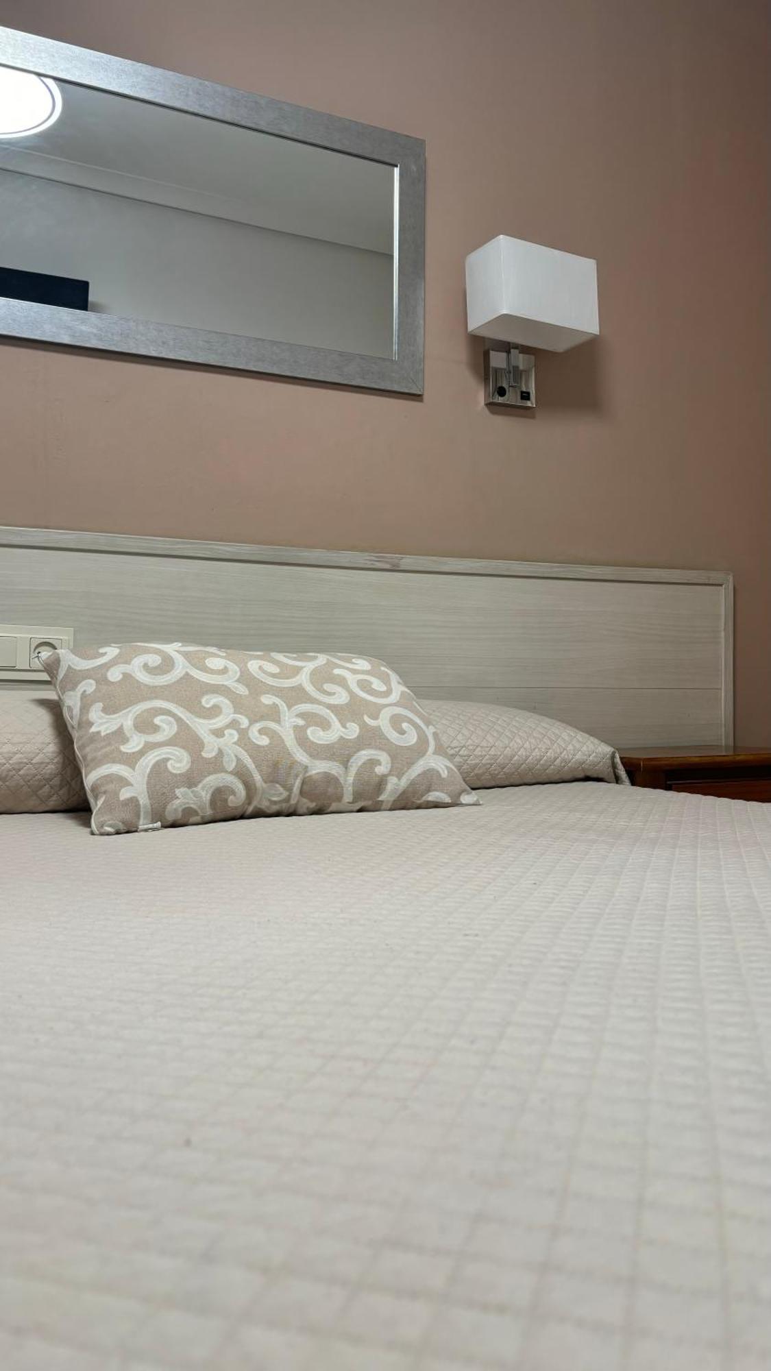 Hostal Atienzar Albacete Luaran gambar