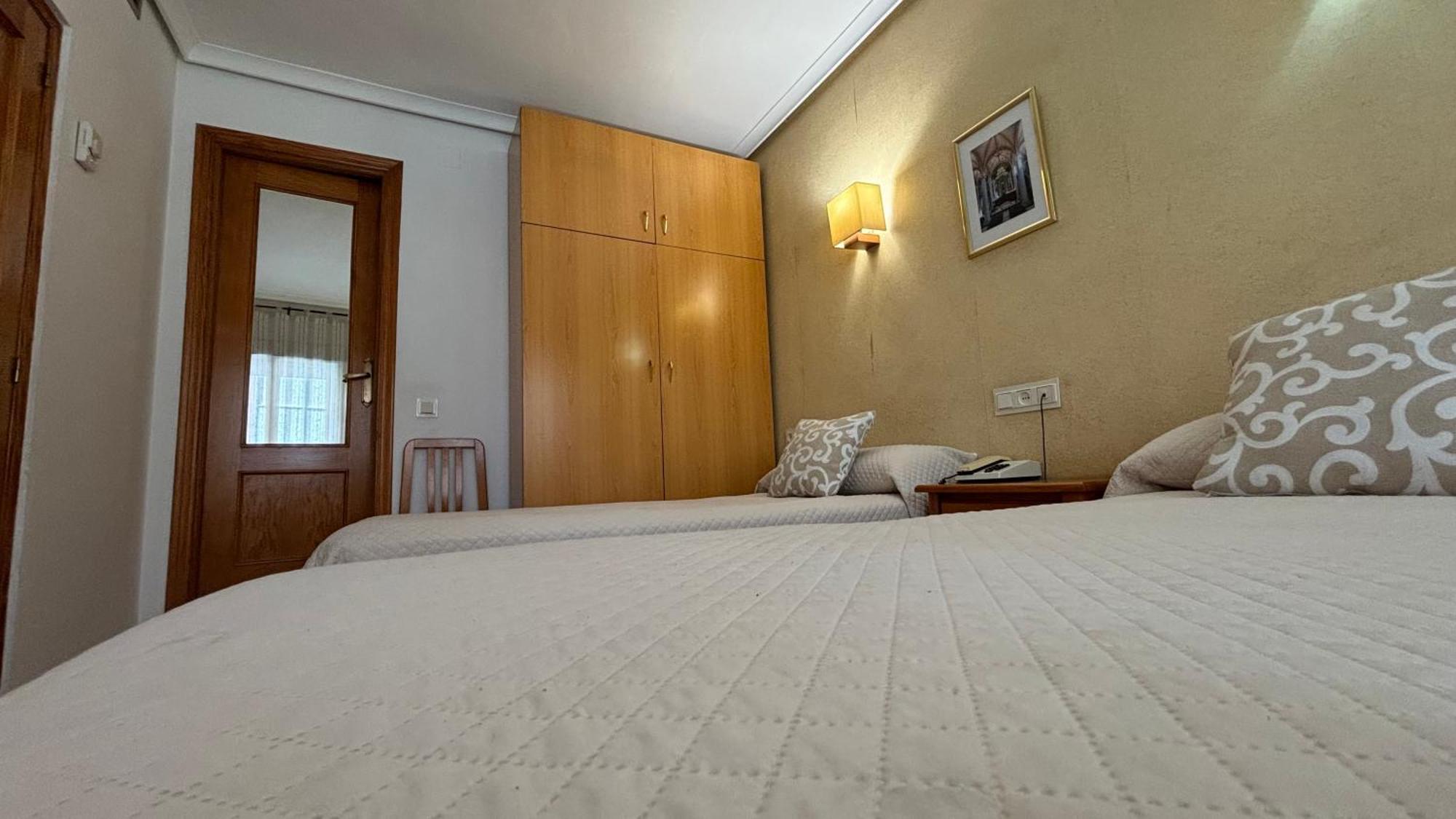 Hostal Atienzar Albacete Luaran gambar