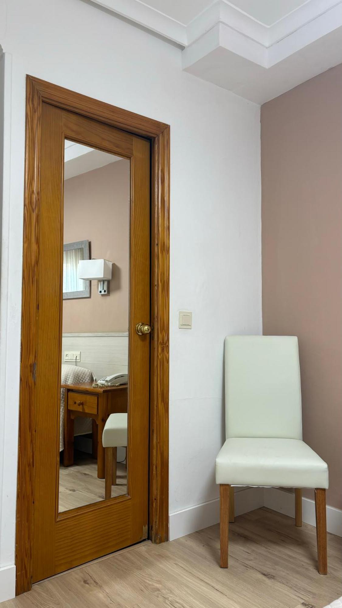 Hostal Atienzar Albacete Luaran gambar