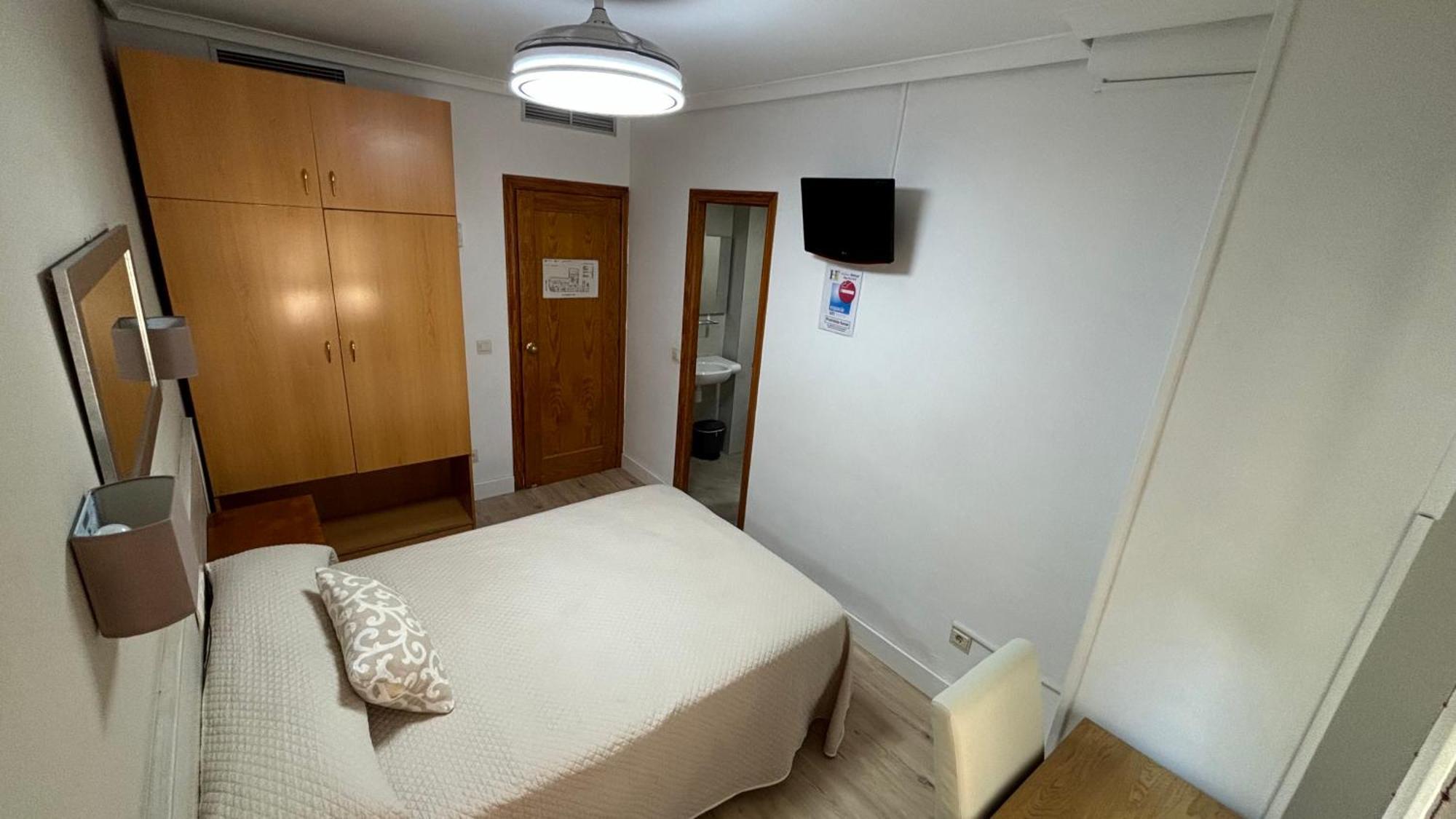 Hostal Atienzar Albacete Luaran gambar