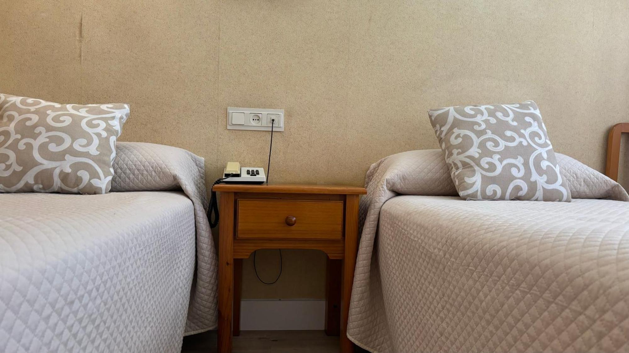 Hostal Atienzar Albacete Luaran gambar