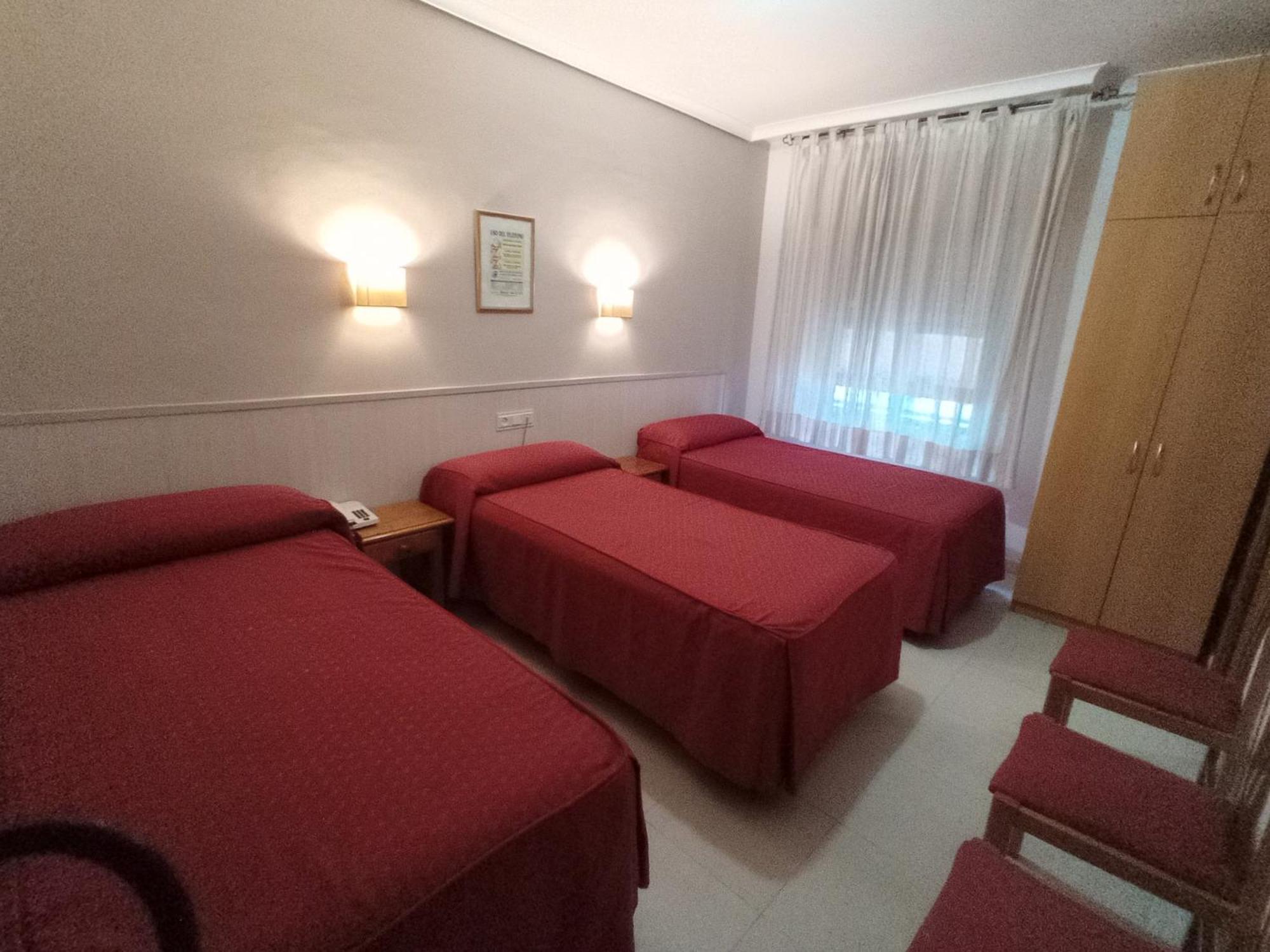Hostal Atienzar Albacete Luaran gambar