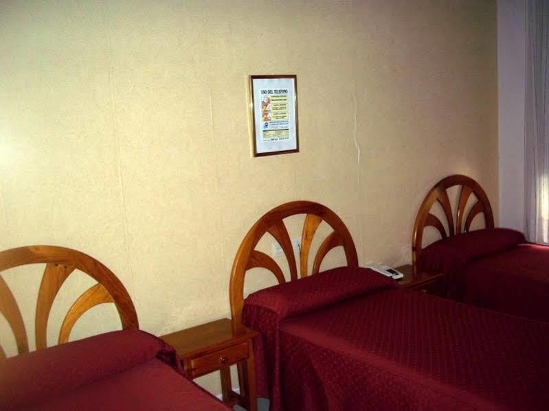 Hostal Atienzar Albacete Luaran gambar